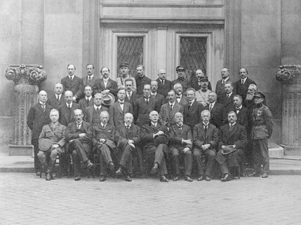 [Portrait de groupe avec Auguste Lebeuf], 1er quart 20e siècle. © Région Bourgogne-Franche-Comté, Inventaire du patrimoine