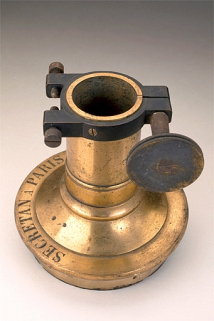 Porte-oculaire signé Secrétan. © Région Bourgogne-Franche-Comté, Inventaire du patrimoine