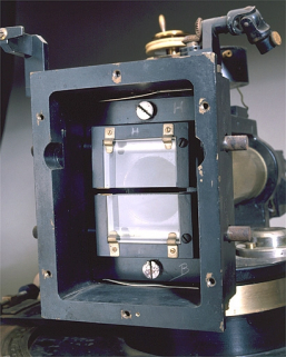 Le micromètre, vu de trois quarts. © Région Bourgogne-Franche-Comté, Inventaire du patrimoine Le micromètre, vu de trois quarts. © Région Bourgogne-Franche-Comté, Inventaire du patrimoine