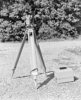 Théodolite Morin sur son trépied. © Région Bourgogne-Franche-Comté, Inventaire du patrimoine