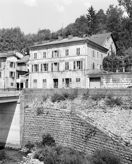 Vue d'ensemble, de trois quarts droite. © Région Bourgogne-Franche-Comté, Inventaire du patrimoine