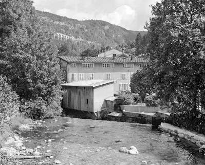 Vue d'ensemble, depuis le sud. © Région Bourgogne-Franche-Comté, Inventaire du patrimoine Vue d'ensemble, depuis le sud. © Région Bourgogne-Franche-Comté, Inventaire du patrimoine