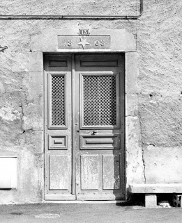 Maison avec atelier (19e siècle) au n° 13 rue de la Concorde : porte d'entrée. Maison (AD 77). © Région Bourgogne-Franche-Comté, Inventaire du patrimoine