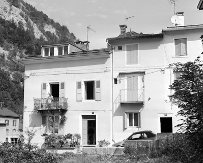 Habitations (19e siècle) aux n° 1 et 3 rue Raspail. Maison et immeuble (AE 67 à 69). © Région Bourgogne-Franche-Comté, Inventaire du patrimoine