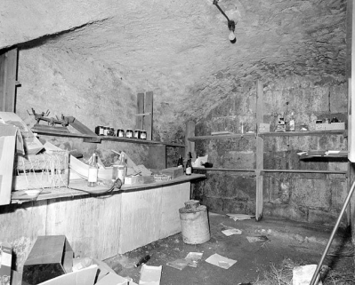 Immeuble (19e siècle) au n° 137 rue de la République : caves en rez-de-chaussée. Immeuble (AE 104). © Région Bourgogne-Franche-Comté, Inventaire du patrimoine