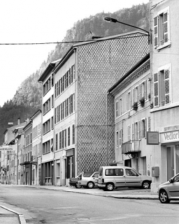 La rue de la République au niveau des n° 168 à 172. © Région Bourgogne-Franche-Comté, Inventaire du patrimoine La rue de la République au niveau des n° 168 à 172. © Région Bourgogne-Franche-Comté, Inventaire du patrimoine