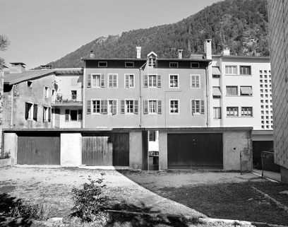 Elévation postérieure et garages. © Région Bourgogne-Franche-Comté, Inventaire du patrimoine