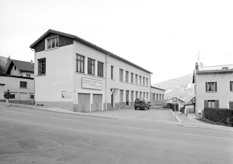 Vue d'ensemble depuis le sud : élévation antérieure. © Région Bourgogne-Franche-Comté, Inventaire du patrimoine Vue d'ensemble depuis le sud : élévation antérieure. © Région Bourgogne-Franche-Comté, Inventaire du patrimoine
