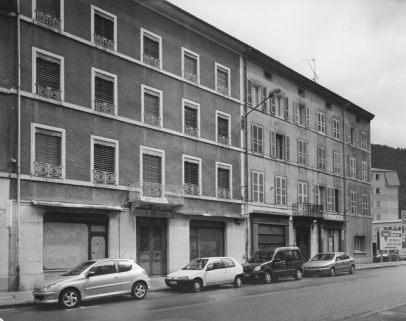 Vue d'ensemble des immeubles n° 185 à 189 rue de la République. © Région Bourgogne-Franche-Comté, Inventaire du patrimoine