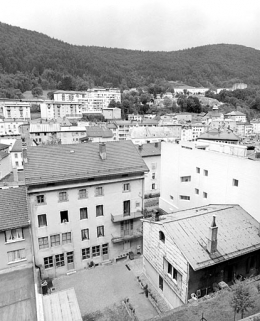 Vue d'ensemble, depuis l'est. © Région Bourgogne-Franche-Comté, Inventaire du patrimoine Vue d'ensemble, depuis l'est. © Région Bourgogne-Franche-Comté, Inventaire du patrimoine