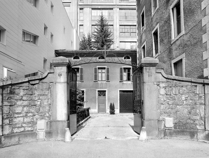 Portail. © Région Bourgogne-Franche-Comté, Inventaire du patrimoine Portail. © Région Bourgogne-Franche-Comté, Inventaire du patrimoine