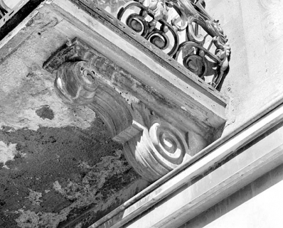 Balcon : détail d'une console. © Région Bourgogne-Franche-Comté, Inventaire du patrimoine