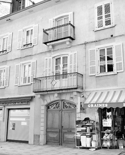 Façade antérieure, de trois quarts droite. © Région Bourgogne-Franche-Comté, Inventaire du patrimoine