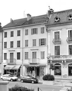 Elévation antérieure, de trois quarts droite. © Région Bourgogne-Franche-Comté, Inventaire du patrimoine