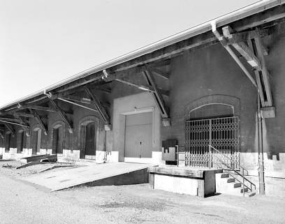 Entrepôt : façade antérieure. © Région Bourgogne-Franche-Comté, Inventaire du patrimoine Entrepôt : façade antérieure. © Région Bourgogne-Franche-Comté, Inventaire du patrimoine