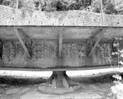 Pivot. © Région Bourgogne-Franche-Comté, Inventaire du patrimoine Pivot. © Région Bourgogne-Franche-Comté, Inventaire du patrimoine