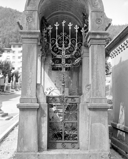 Façade antérieure : la grille. © Région Bourgogne-Franche-Comté, Inventaire du patrimoine