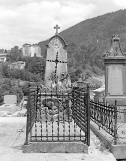 Vue d'ensemble, de face : grille de clôture. © Région Bourgogne-Franche-Comté, Inventaire du patrimoine