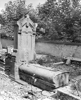 Tombeau de Marie-Reine Chavin. © Région Bourgogne-Franche-Comté, Inventaire du patrimoine