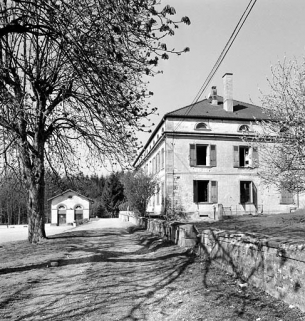 Façades est de la salle des machines et de l'atelier de fabrication. © Région Bourgogne-Franche-Comté, Inventaire du patrimoine