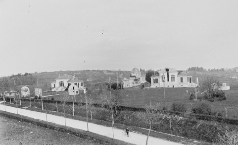 [Vue d'ensemble des pavillons, depuis le sud-est], 1911. © Région Bourgogne-Franche-Comté, Inventaire du patrimoine