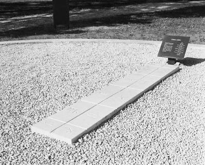 La dalle centrale, après restauration. © Région Bourgogne-Franche-Comté, Inventaire du patrimoine La dalle centrale, après restauration. © Région Bourgogne-Franche-Comté, Inventaire du patrimoine