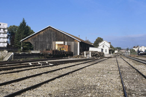 Entrepôt : vue d'ensemble, depuis le sud-est. © Région Bourgogne-Franche-Comté, Inventaire du patrimoine