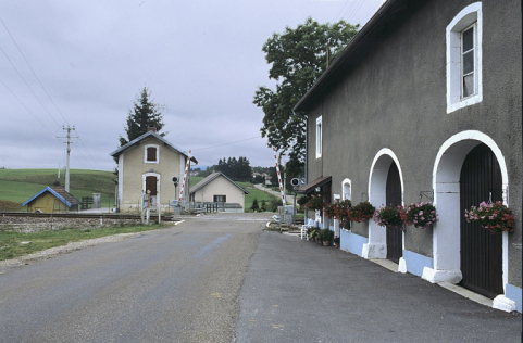 Vue d'ensemble, depuis l'est. © Région Bourgogne-Franche-Comté, Inventaire du patrimoine