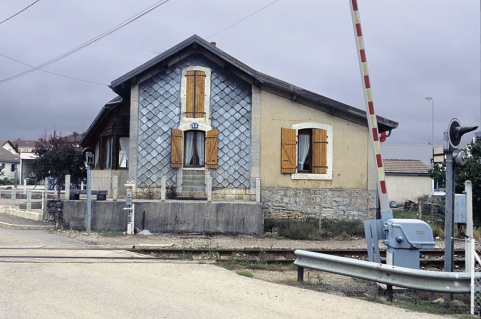 Façade sud (côté voie). © Région Bourgogne-Franche-Comté, Inventaire du patrimoine