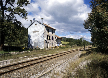 Vue d'ensemble, depuis le sud (façade postérieure). © Région Bourgogne-Franche-Comté, Inventaire du patrimoine