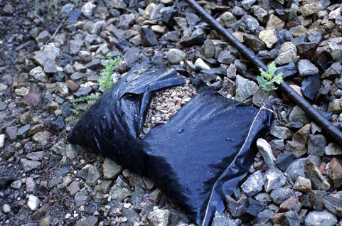 Sac de ballast près du passage à niveau n° 84 (commune d'Arbent). © Région Bourgogne-Franche-Comté, Inventaire du patrimoine