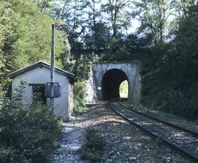 Tunnel d'Arbent 2 : tête côté Andelot-en-Montagne (ouest). © Région Bourgogne-Franche-Comté, Inventaire du patrimoine