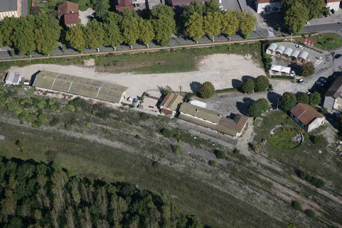 Vue aérienne des bâtiments, depuis le sud-ouest. © Région Bourgogne-Franche-Comté, Inventaire du patrimoine