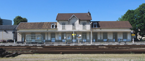 Bâtiment des voyageurs : façade postérieure. © Région Bourgogne-Franche-Comté, Inventaire du patrimoine