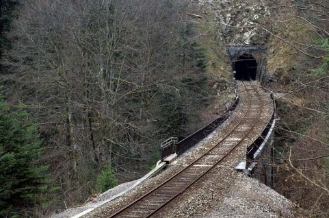 Viaduc : vue d'ensemble, depuis le nord-ouest (côté Andelot-en-Montagne). © Région Bourgogne-Franche-Comté, Inventaire du patrimoine