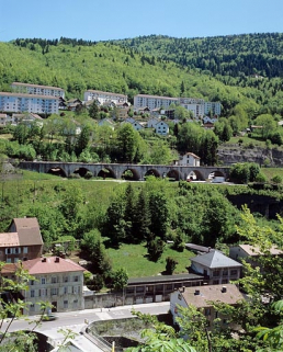 Vue d'ensemble, depuis l'ouest. © Région Bourgogne-Franche-Comté, Inventaire du patrimoine Vue d'ensemble, depuis l'ouest. © Région Bourgogne-Franche-Comté, Inventaire du patrimoine