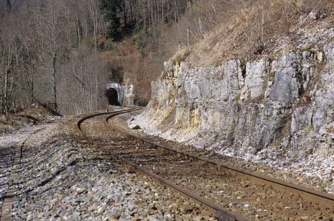 Tunnel des Bataillards : vue d'ensemble de la tête côté Andelot-en-Montagne (est). © Région Bourgogne-Franche-Comté, Inventaire du patrimoine
