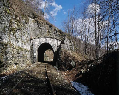 Vue d'ensemble, côté La Cluse (sud). © Région Bourgogne-Franche-Comté, Inventaire du patrimoine