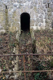 Aqueduc de 70 cm. © Région Bourgogne-Franche-Comté, Inventaire du patrimoine Aqueduc de 70 cm. © Région Bourgogne-Franche-Comté, Inventaire du patrimoine