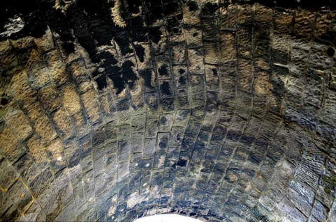 Tunnel du Champ de Bienne : détail de la voûte. © Région Bourgogne-Franche-Comté, Inventaire du patrimoine