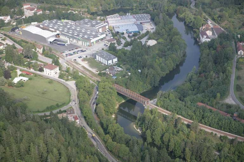 Vue aérienne, depuis le sud-est. © Région Bourgogne-Franche-Comté, Inventaire du patrimoine