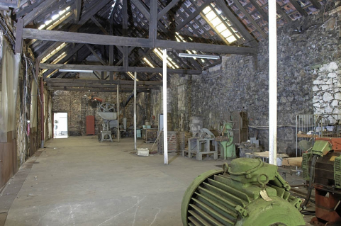 Vue d'ensemble de la forge du Haut depuis le sud. © Région Bourgogne-Franche-Comté, Inventaire du patrimoine Vue d'ensemble de la forge du Haut depuis le sud. © Région Bourgogne-Franche-Comté, Inventaire du patrimoine