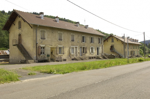 Logements ouvriers depuis le nord-est. © Région Bourgogne-Franche-Comté, Inventaire du patrimoine