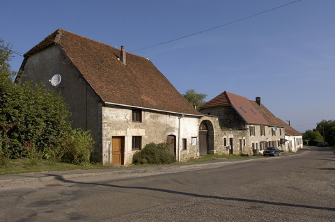 Logements ouvriers vus depuis le sud-est. © Région Bourgogne-Franche-Comté, Inventaire du patrimoine