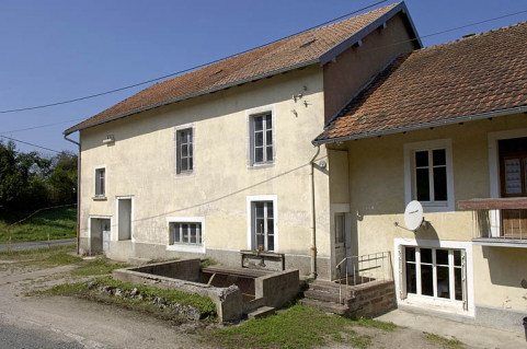 Vue de trois quarts droite. © Région Bourgogne-Franche-Comté, Inventaire du patrimoine