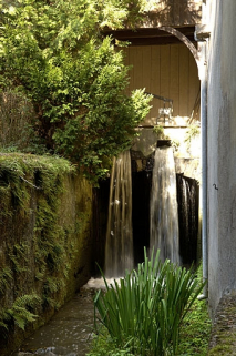 Chute d'eau du bief de dérivation. © Région Bourgogne-Franche-Comté, Inventaire du patrimoine