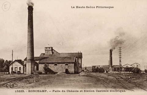 La Haute-Saône pittoresque. Ronchamp - Puits du Chânois et Station Centrale électrique. © Région Bourgogne-Franche-Comté, Inventaire du patrimoine La Haute-Saône pittoresque. Ronchamp - Puits du Chânois et Station Centrale électrique. © Région Bourgogne-Franche-Comté, Inventaire du patrimoine