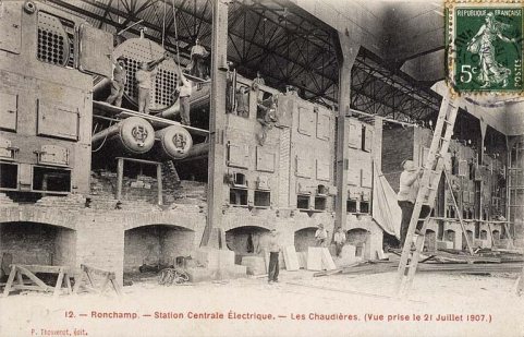 Ronchamp. - Station Centrale électrique. Les chaudières (vue prise le 21 juillet 1907). © Région Bourgogne-Franche-Comté, Inventaire du patrimoine Ronchamp. - Station Centrale électrique. Les chaudières (vue prise le 21 juillet 1907). © Région Bourgogne-Franche-Comté, Inventaire du patrimoine