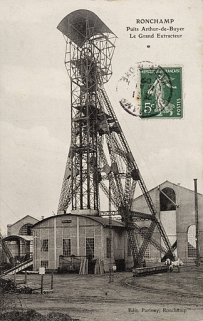 Ronchamp - Puits Arthur de Buyer - Le grand extracteur. © Région Bourgogne-Franche-Comté, Inventaire du patrimoine Ronchamp - Puits Arthur de Buyer - Le grand extracteur. © Région Bourgogne-Franche-Comté, Inventaire du patrimoine