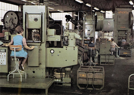 Atelier des grosses presses. © Région Bourgogne-Franche-Comté, Inventaire du patrimoine Atelier des grosses presses. © Région Bourgogne-Franche-Comté, Inventaire du patrimoine